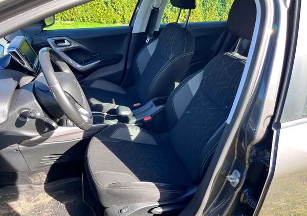 Peugeot 2008 cena 38999 przebieg: 136500, rok produkcji 2017 z Puławy małe 211
